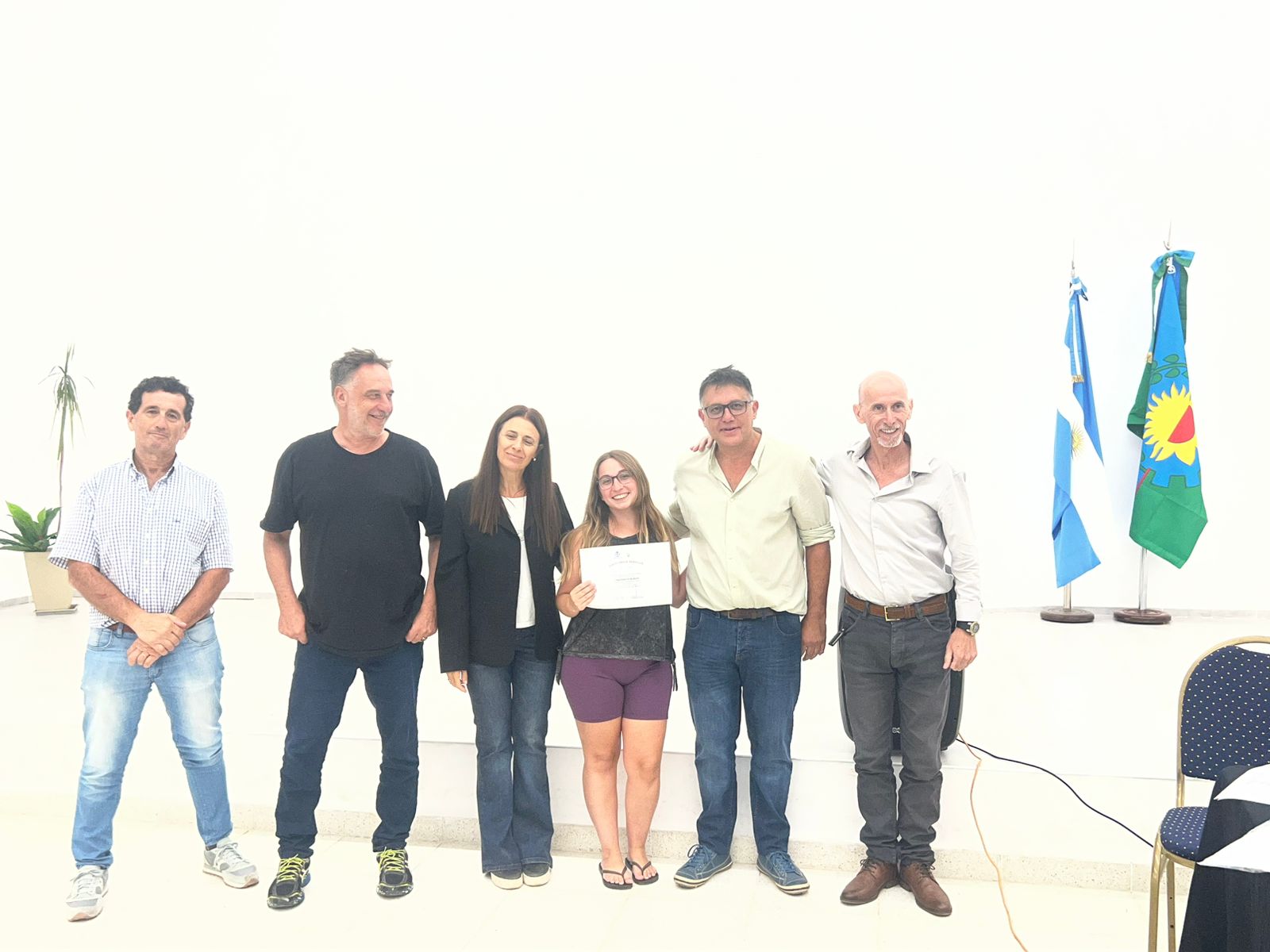 Entrega Certificado Egresado 1